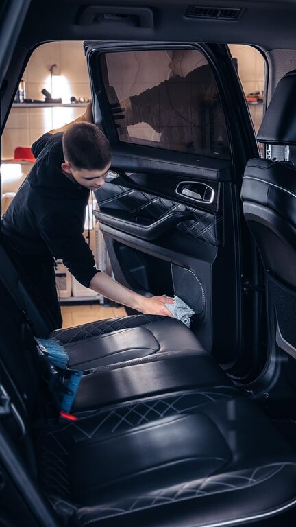 How to Keep Your Car Organized and Clean with Simple Tips